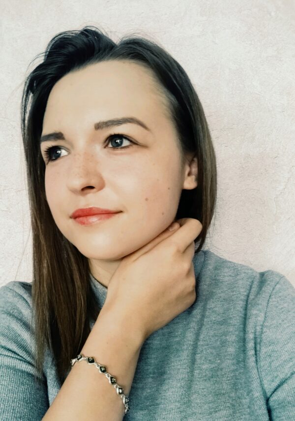 Bransoletka srebrna z zielonym bursztynem - kwadraciki