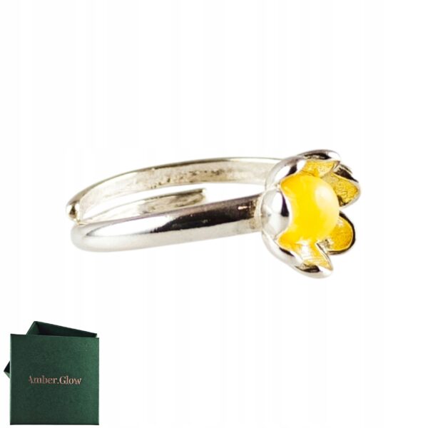 Pierścionek srebrny z bursztynem - kwiatek