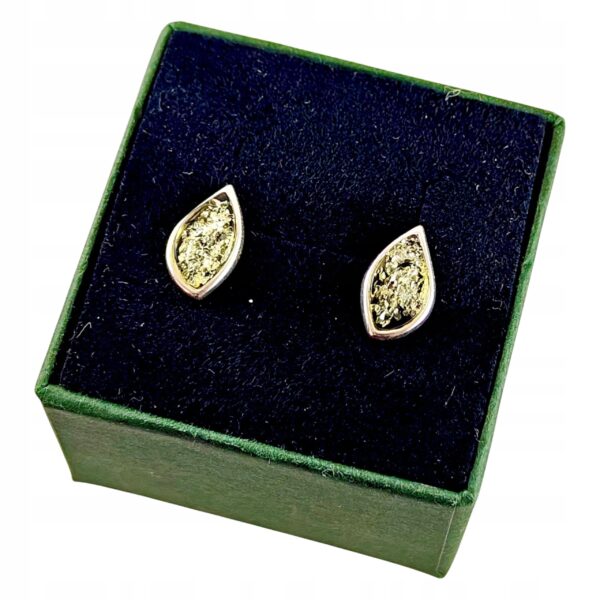 21b7e3a9f3637944ebcd55dc97cb3d21.jpg Kolczyki srebrne z bursztynem - klasyczne - srebro 925 - sztyft