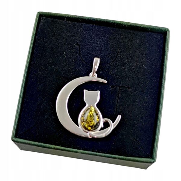 8c7a46078b570dc02888a36fdc197aaa.jpg WISIOREK SREBRNY z CERTYFIKOWANYM Bursztynem KOT NA KSIĘŻYCU Piękny Śliczny