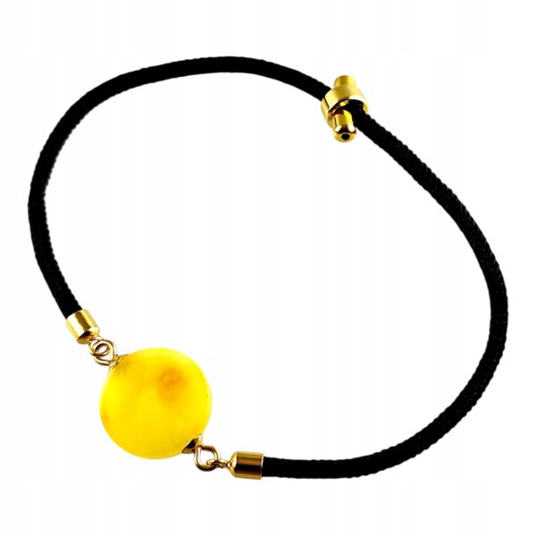 b3966f5f8a813737febdafb811c28460.jpg Bransoletka na sznurku z naturalnym mlecznym bursztynem - regulowana