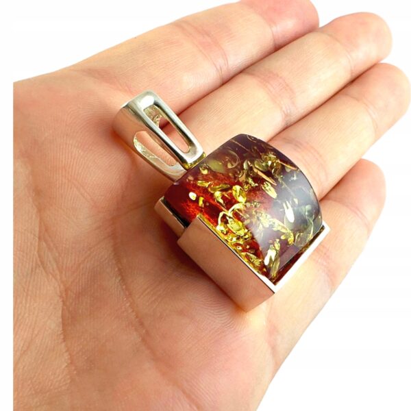 c51d0b414b815e6bd8fecfa83751c995.jpg Niepowtarzalny wisiorek srebrny z dużym zielonym bursztynem - unikat - Srebro 925