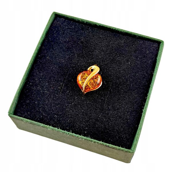 db12da556bfaaf22158dc82bc480670f.jpg Wisiorek złoty serce serduszko z bursztynem - Srebro pozłacane 925