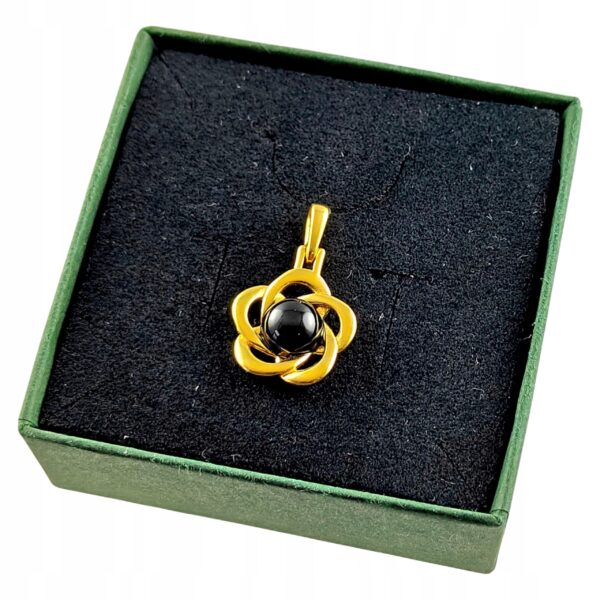 f4751b3b8727e2db30368271d851bd93.jpg WISIOREK ZŁOTY z ONYKSEM ŚLICZNY DELIKATNY PIĘKNY SREBRO POZŁACANE 925