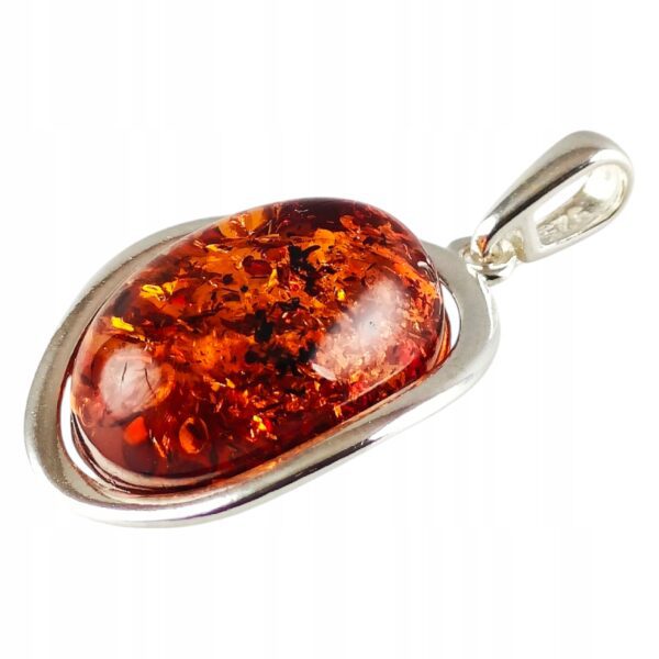 Wisiorek srebrny z koniakowym bursztynem