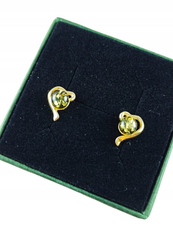 062bc1fa9c4ce90be57b2048575f1b5c.jpg Kolczyki srebrne pozłacane serduszka z bursztynem