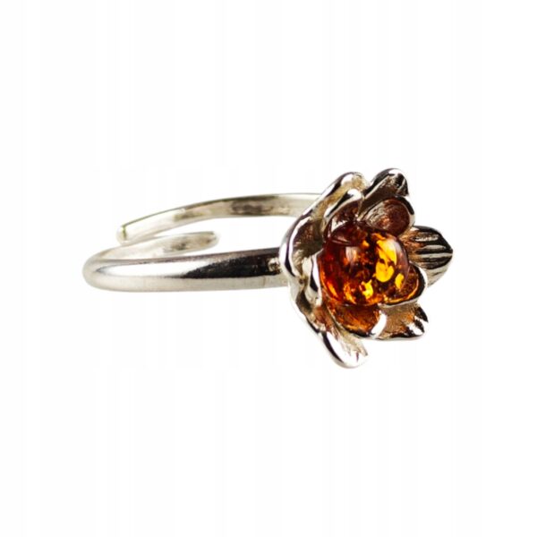 Pierścionek srebrny z bursztynem - kwiatek