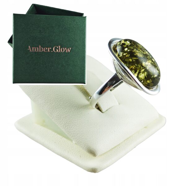 Pierścionek srebrny z bursztynem - owalny klasyczny