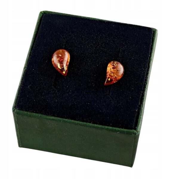 3fba9603626ec71e903d6860aa14addf.jpg Kolczyki srebrne bursztynowe migdałki - koniakowy bursztyn