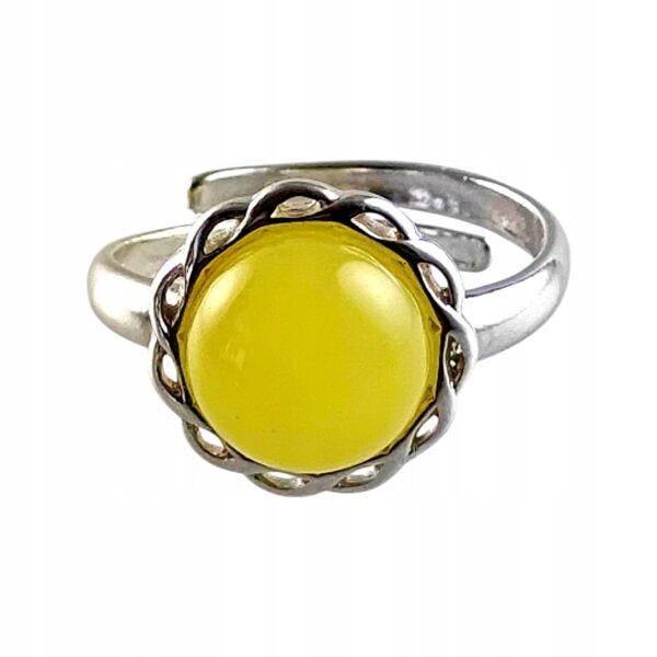 Pierścionek srebrny regulowany z mlecznym bursztynem - okrągły delikatny