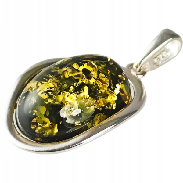 5a63da5bc0c8827be188c8bbb2074c27.jpg Wisiorek srebrny z zielonym bursztynem