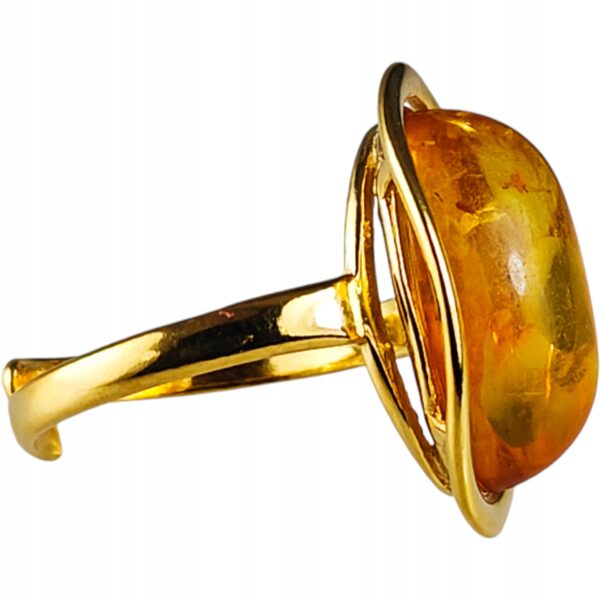 Pierścionek srebrny pozłacany z bursztynem - owalny klasyczny