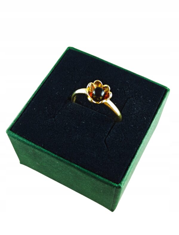 Pierścionek srebrny pozłacany z bursztynem - kwiatek