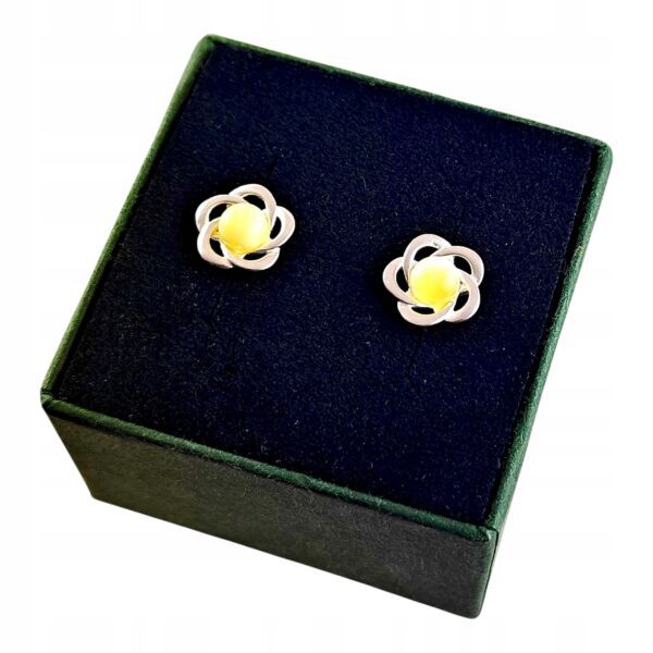 83ee7e3c274d6e566eb9254f5f3019bb.jpg KOLCZYKI SREBRNE z CERTYFIKOWANYM Bursztynem ŚLICZNE Sztyft SREBRO 925