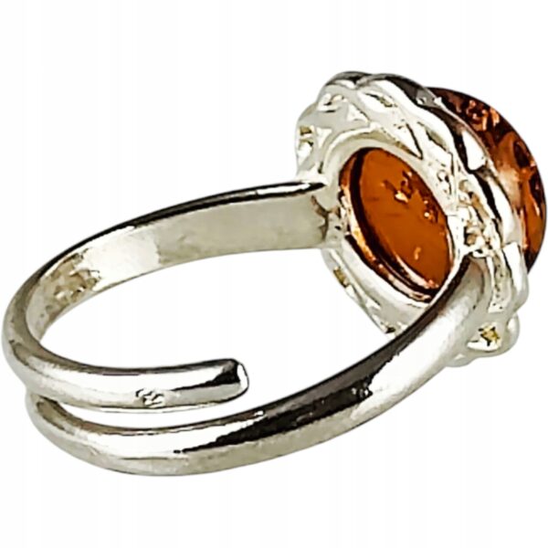Pierścionek srebrny z bursztynem - okrągły delikatny