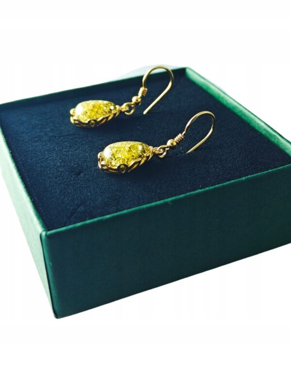Kolczyki złote z bursztynem z koronkowym zdobieniem - srebro pozłacane