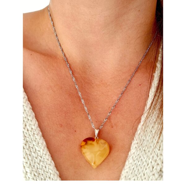 913dc4f24477f25eea1f2d0441b275dd.jpg WISIOREK SREBRNY SERCE z CERTYFIKOWANYM Bursztynem PIĘKNY Srebro 925