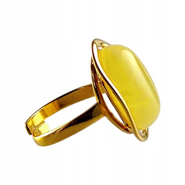 Pierścionek złoty regulowany z mlecznym bursztynem - owalny klasyczny - srebro pozłacane