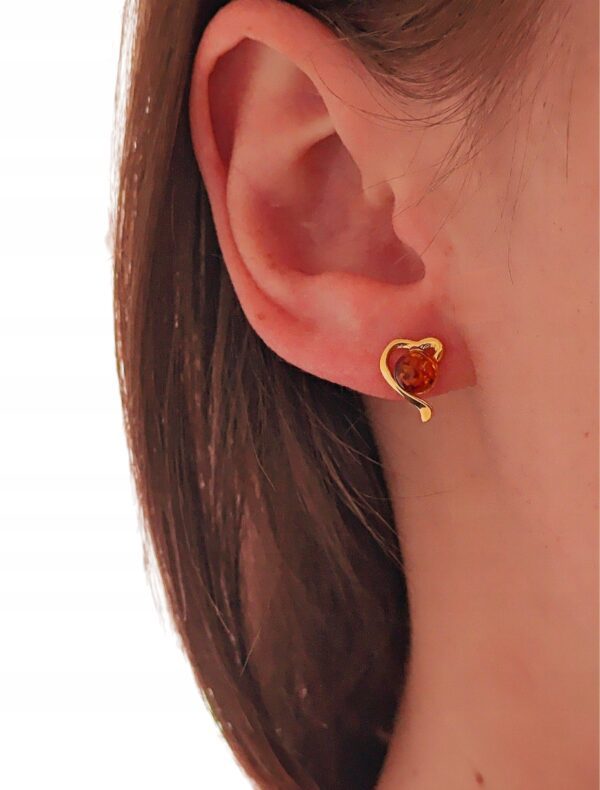 993d594479a5fee9c6797898f7d5b8c8.jpg Kolczyki srebrne pozłacane serduszka z bursztynem