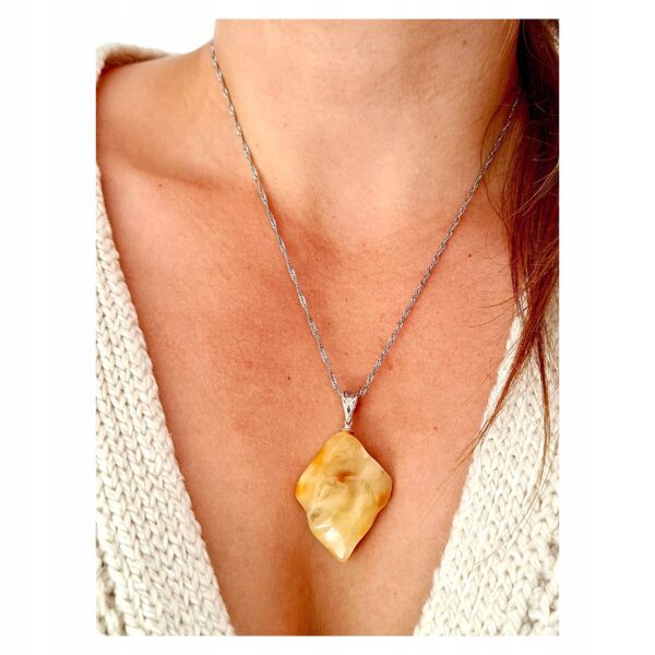 a9e1c3a25295b8ffcf121e88943adf43.jpg WISIOREK SREBRNY z CERTYFIKOWANYM Bursztynem PIĘKNY NATURALNY Srebro 925