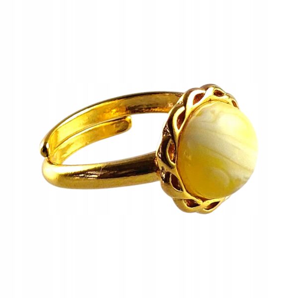 Pierścionek srebrny pozłacany z mlecznym bursztynem - okrągły delikatny - regulowany
