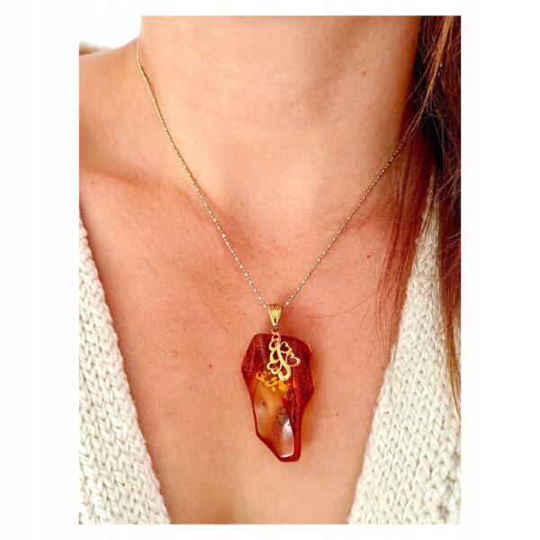 cac7fa9e724ec85af8d82411f78fa16d.jpg WISIOREK ZŁOTY z CERTYFIKOWANYM Bursztynem na PREZENT Srebro Pozłacane 925