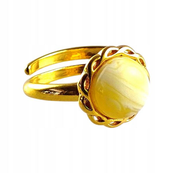 Pierścionek srebrny pozłacany z mlecznym bursztynem - okrągły delikatny - regulowany