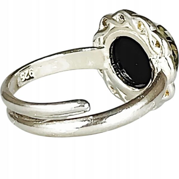 Pierścionek srebrny z bursztynem - okrągły delikatny