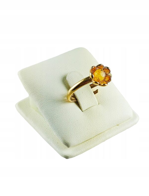 Pierścionek srebrny pozłacany z bursztynem - kwiatek
