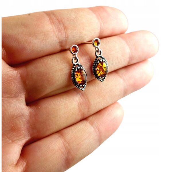 f19fe1304df73f74f286edd74564b94c.jpg KOLCZYKI SREBRNE z CERTYFIKOWANYM Bursztynem OKSYDOWANE ŚLICZNE Srebro 925