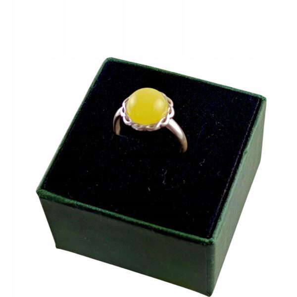 Pierścionek srebrny regulowany z mlecznym bursztynem - okrągły delikatny