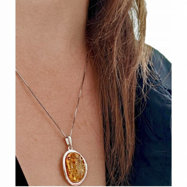 WISIOREK SREBRNY z DUŻYM CERTYFIKOWANYM Bursztynem Srebro ELEGANCKA PIĘKNA