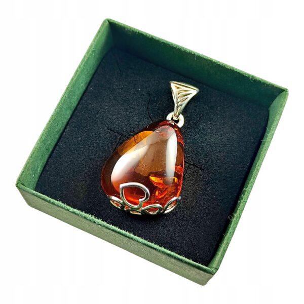 WISIOREK SREBRNY z CERTYFIKOWANYM Bursztynem NIEPOWTARZALNY SREBRO 925