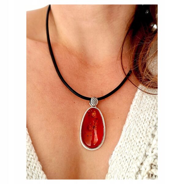 WISIOREK SREBRNY z CERTYFIKOWANYM Bursztynem NIEPOWTARZALNY SREBRO 925