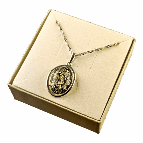 95bbf90de03aea2e6004b6c9f8c7c24d.png Wisiorek srebrny z zielonym bursztynem