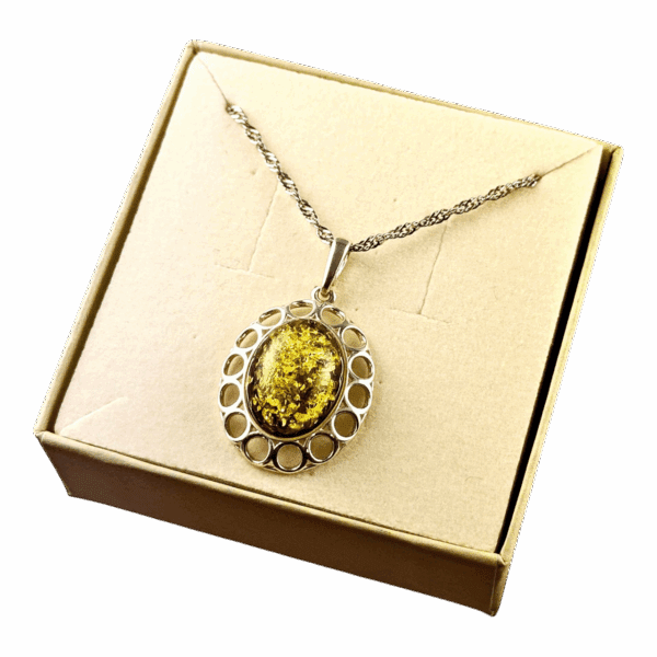 Wisiorek srebrny z dużym zielonym bursztynem