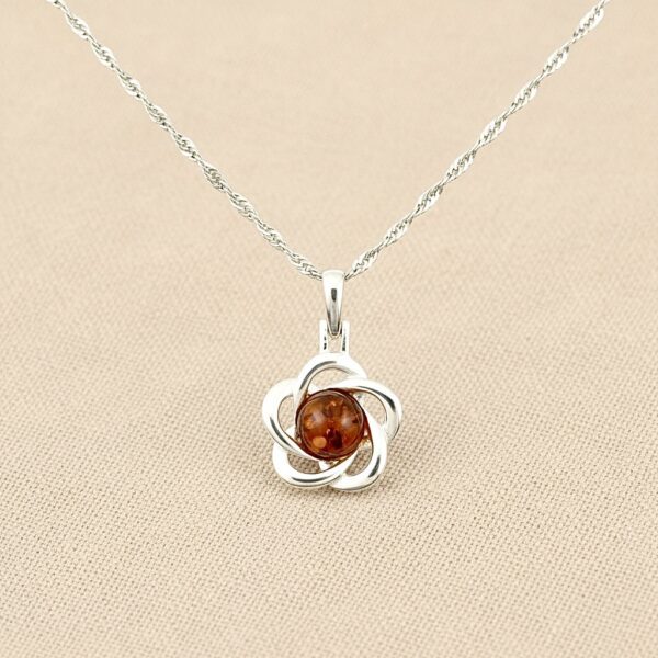 WISIOREK SREBRNY Z BURSZTYNEM BAŁTYCKIM DELIKATNY ZAWIESZKA SREBRO 925