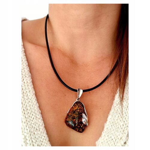 WISIOREK SREBRNY z CERTYFIKOWANYM Bursztynem NIEPOWTARZALNY SREBRO 925