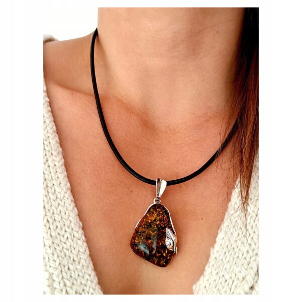 WISIOREK SREBRNY z CERTYFIKOWANYM Bursztynem NIEPOWTARZALNY SREBRO 925