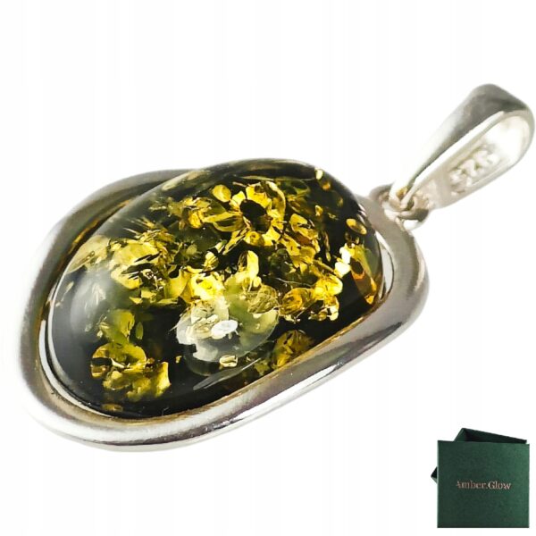 Wisiorek srebrny z zielonym bursztynem