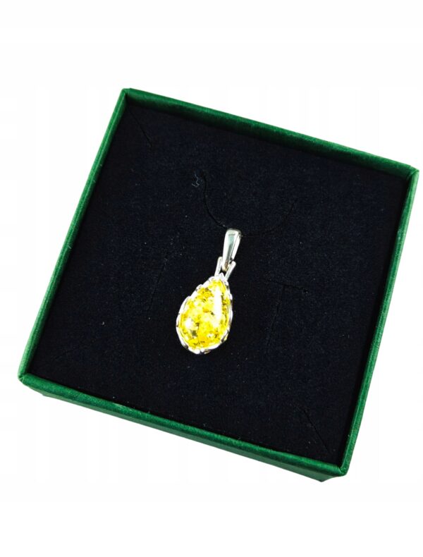 Wisiorek srebrny z cytrynowym bursztynem - koronkowy