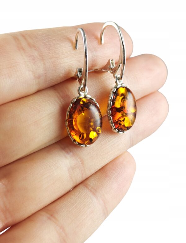 44d22bf6599d3539b6a18b07fce44f1a.jpg Kolczyki srebrne z bursztynem - wiszące