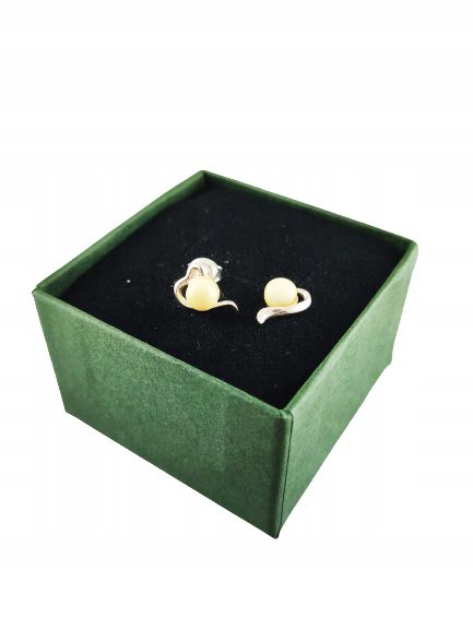 Kolczyki srebrne serduszka z bursztynem