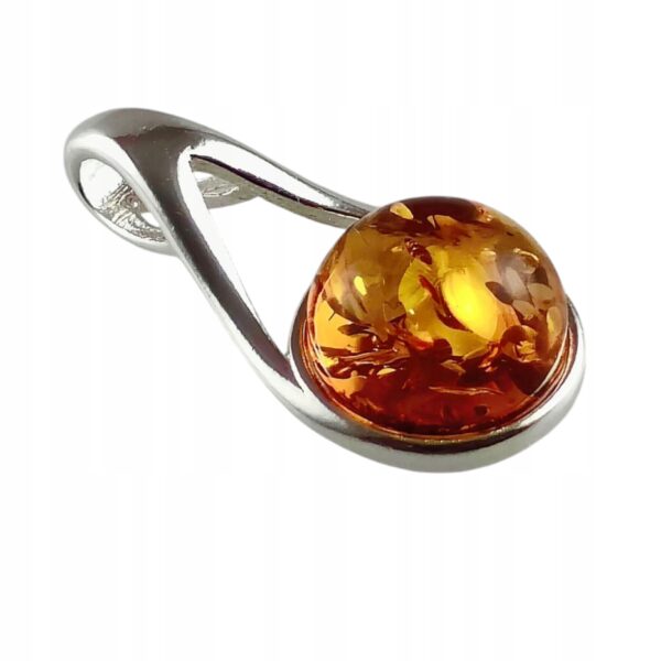 Wisiorek srebrny z koniakowym bursztynem - delikatny