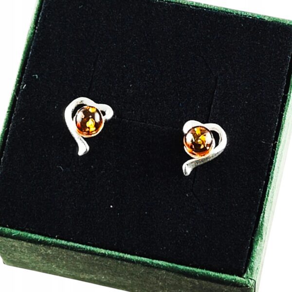 Kolczyki srebrne serduszka z bursztynem