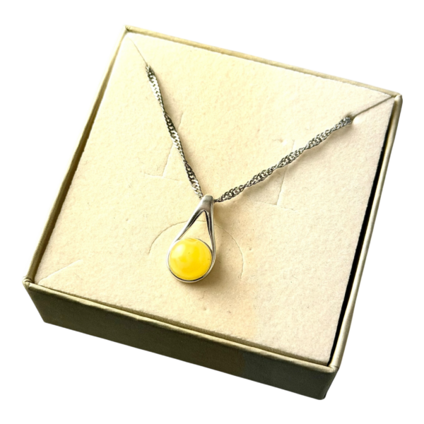 WISIOREK SREBRNY Z CERTYFIKOWANYM BURSZTYNEM DELIKATNY ŚLICZNY SREBRO 925