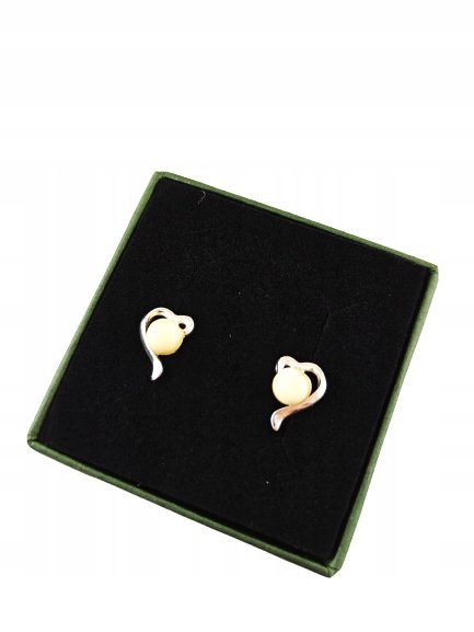 Kolczyki srebrne serduszka z bursztynem