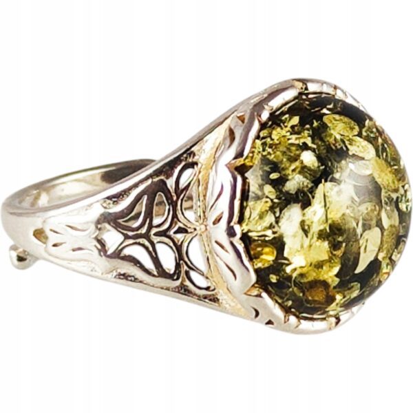 Pierścionek srebrny z bursztynem - okrągły z ażurowym zdobieniem