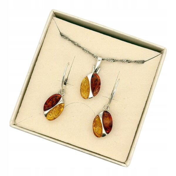 KOMPLET KOLCZYKI WISIOREK Z CERTYFIKOWANYM BURSZTYNEM PIĘKNY SREBRO 925