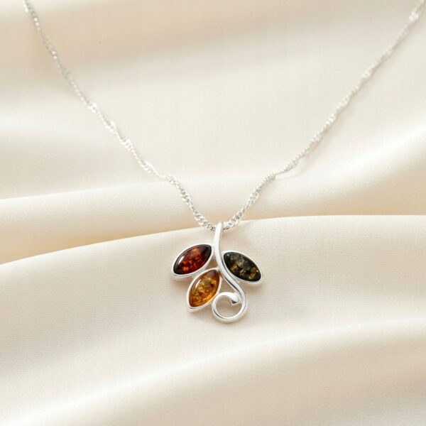 WISIOREK SREBRNY Z CERTYFIKOWANYM BURSZTYNEM PIĘKNY ŚLICZNY SREBRO 925